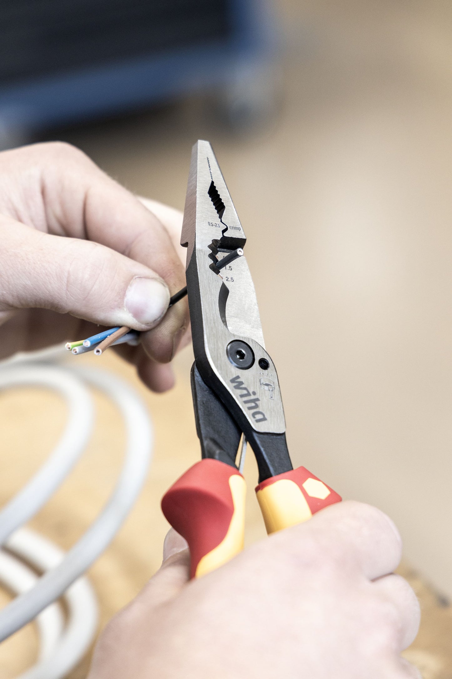 Wiha Industrial 8-in-1 Plier